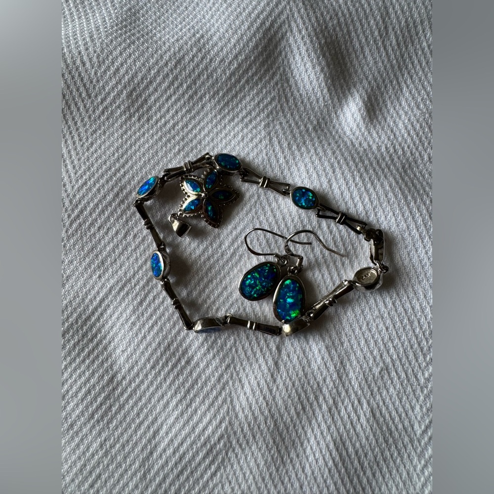 Elegant Silver and Blue Jewelry Set